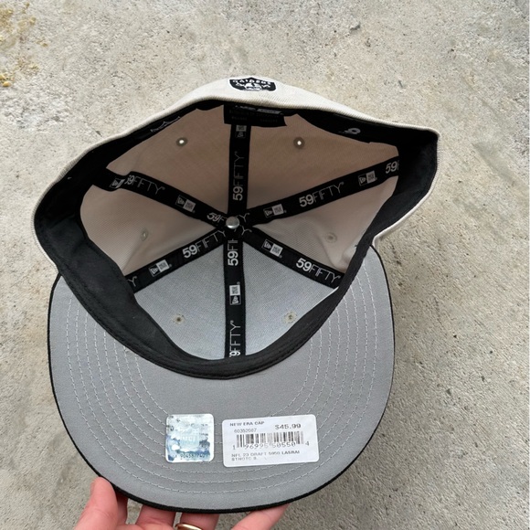 Men's New Era Stone/Black Las Vegas Raiders 2023 NFL Draft On Stage 59FIFTY Hat - Picture 7 of 10